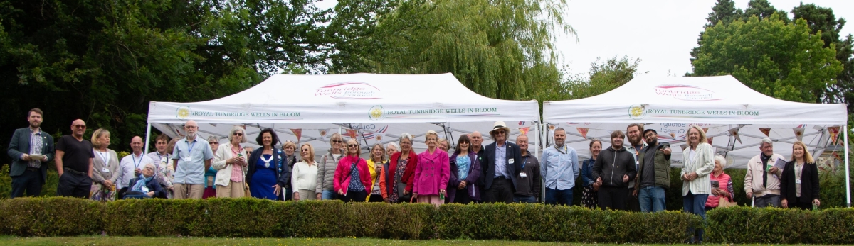 Royal Tunbridge Wells in Bloom group photograph